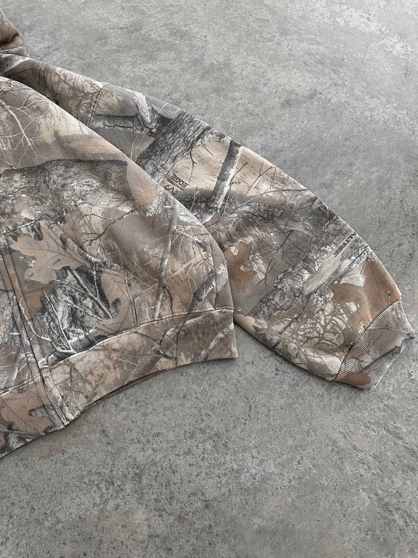 Kamuflaj Desenli Fermuarlı Kapüşonlu Sweatshirt