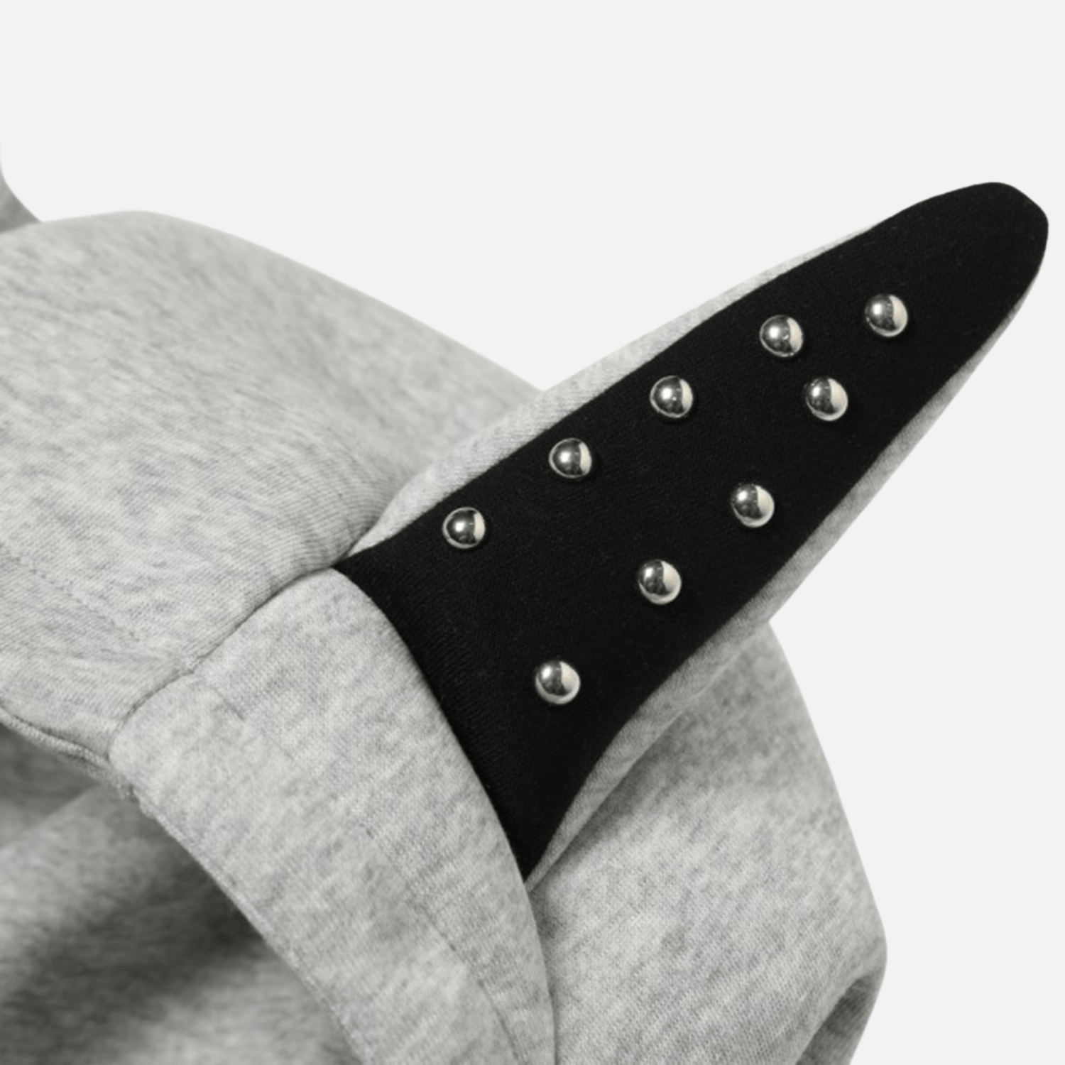 UrbanLaws Boncuk Detaylı “Cat Ear” Hoodie
