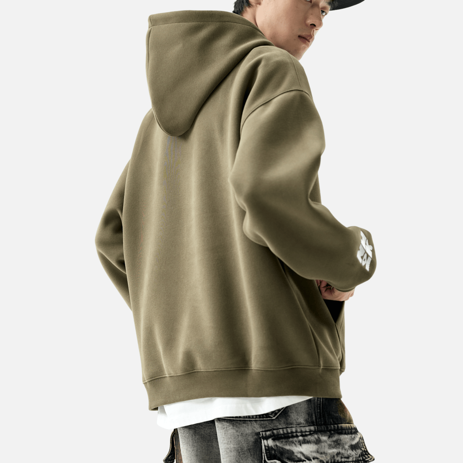 UrbanLaws Nakışlı Harf Patch Sweatshirt