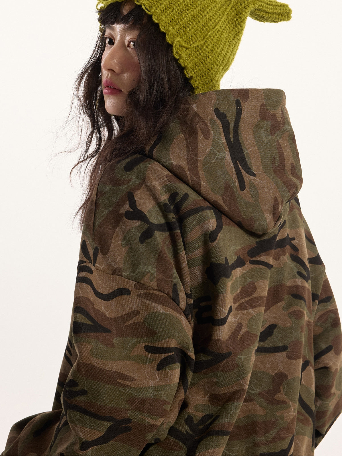 CAMMOS - Cropped Basic Zip Up Hoodie