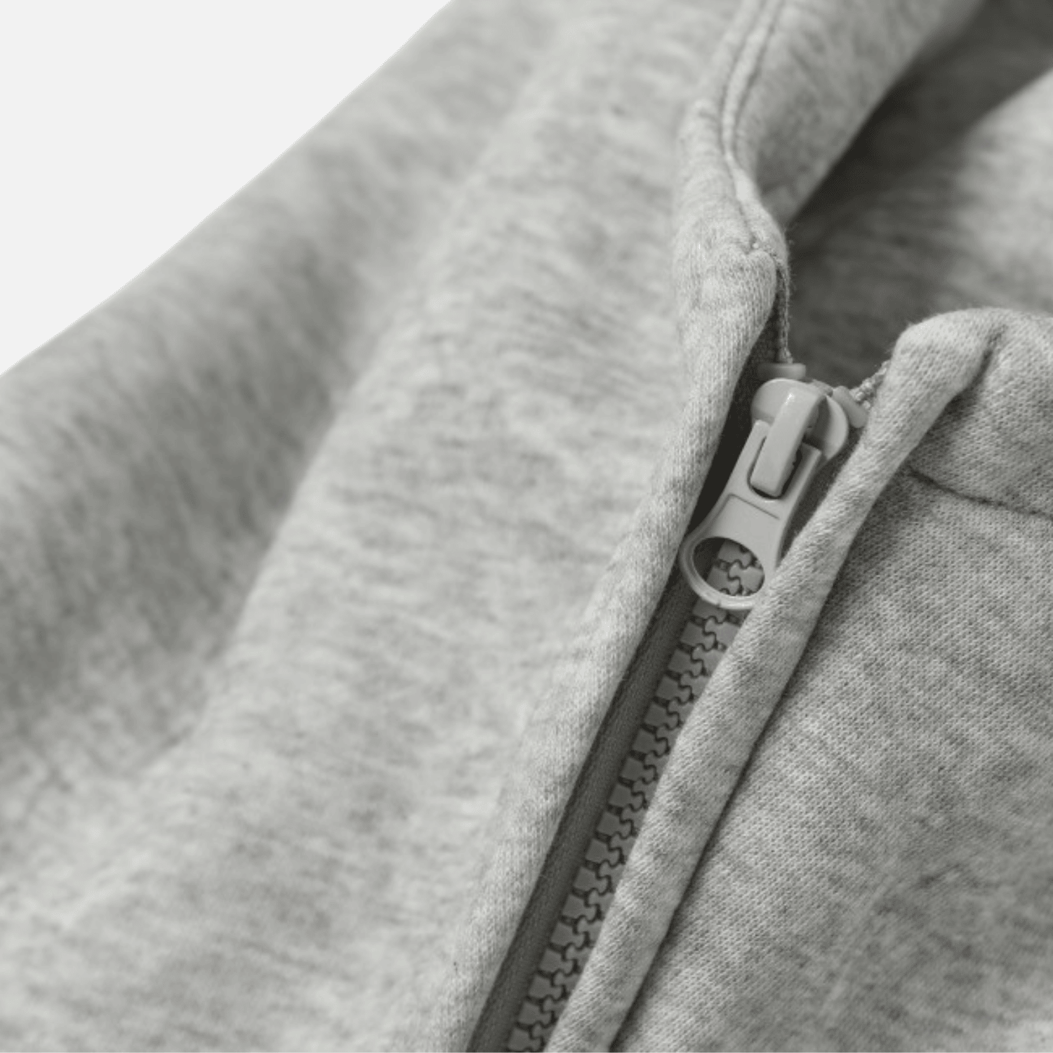 UrbanLaws Boncuk Detaylı “Cat Ear” Hoodie